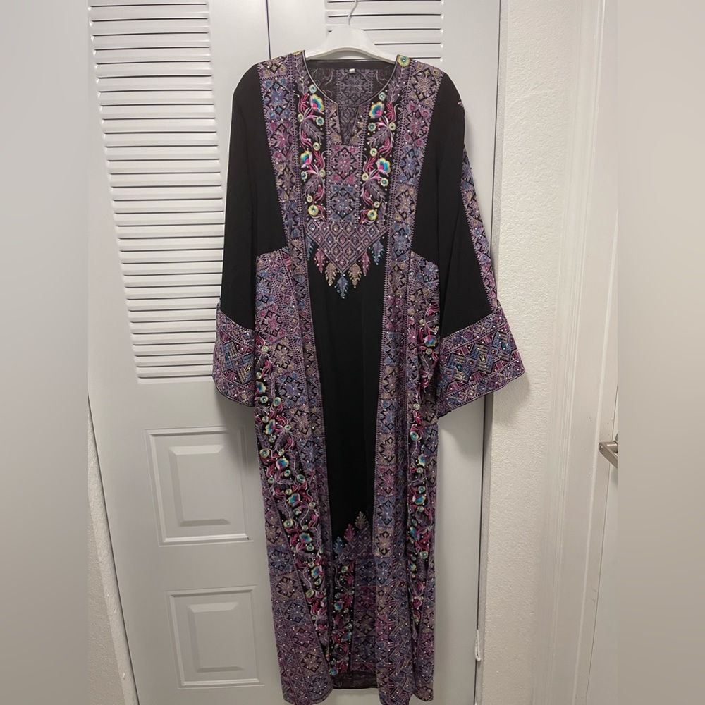 New Falahi thob, never worn